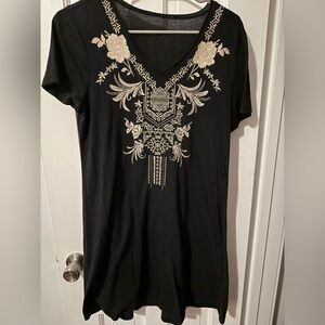 Lulu-B Black T-shirts Dress with Cream Embroidery